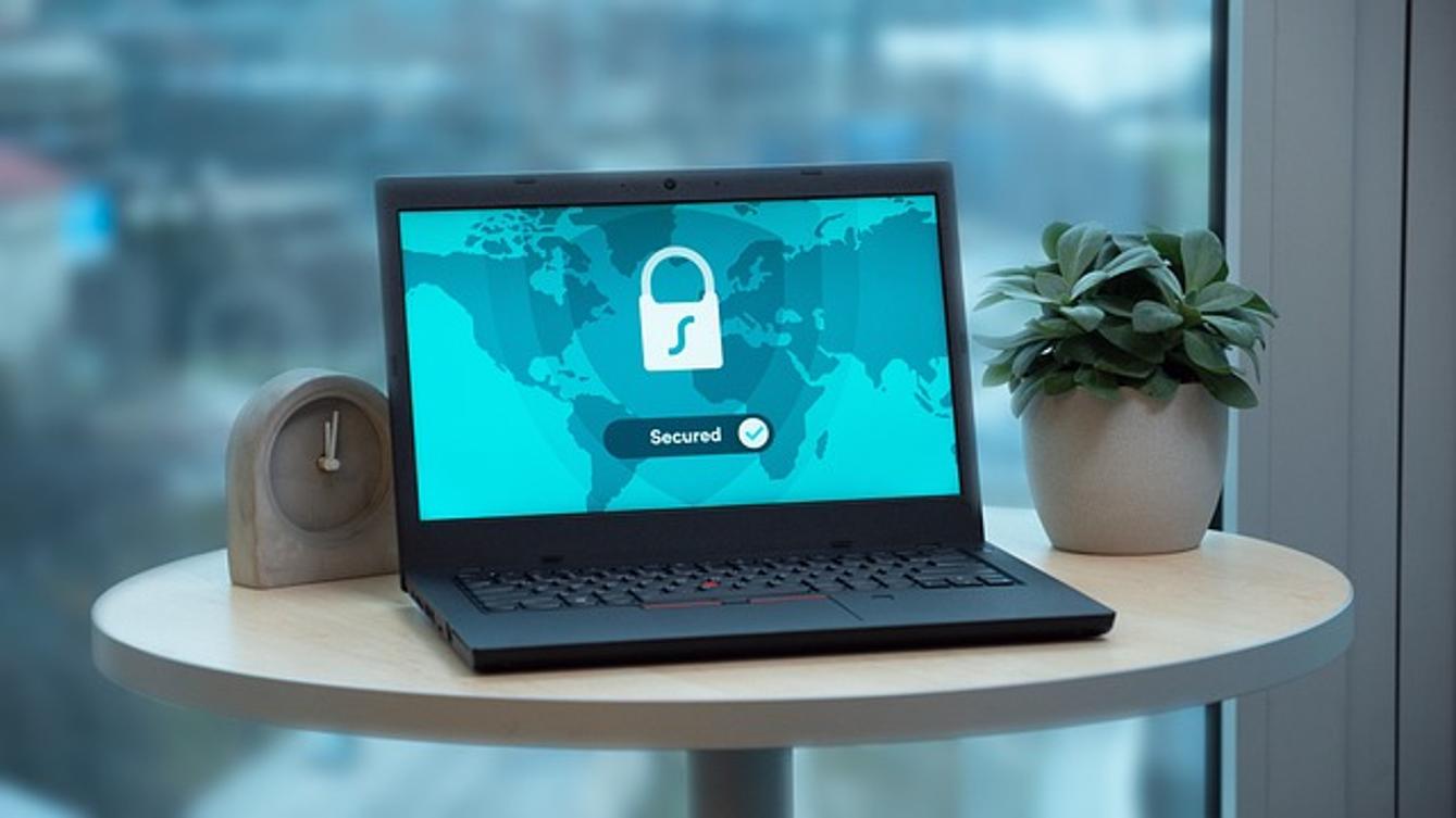 ¿Cómo activo Bitdefender VPN en la computadora portátil?