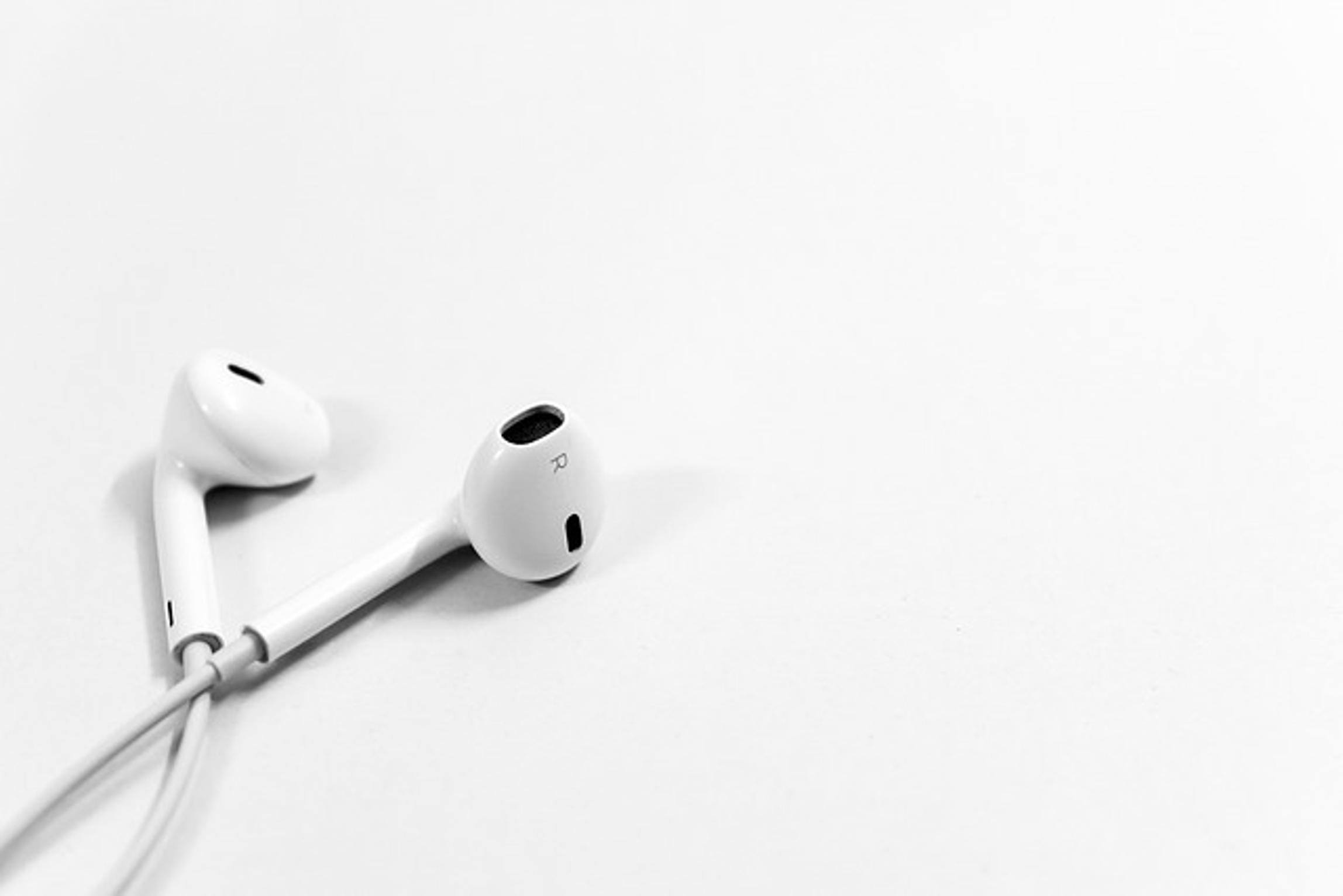 How to Connect JLab Earbuds: A Comprehensive Guide for 2024